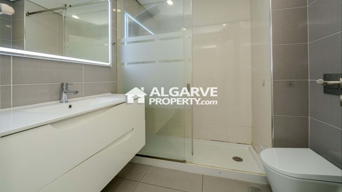 Image No.11-Appartement de 2 chambres à vendre à Quarteira