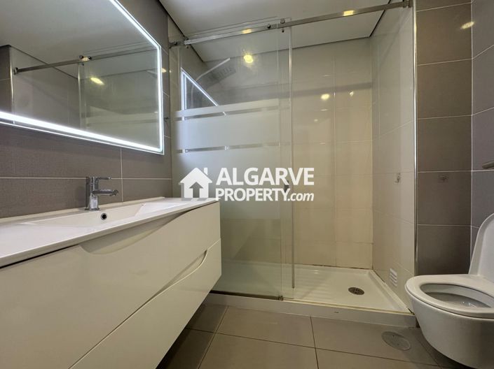 Image No.5-Appartement de 2 chambres à vendre à Quarteira