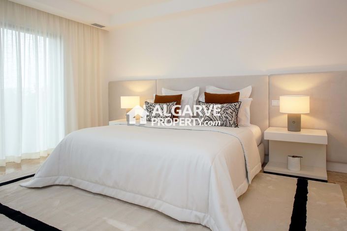 Image No.4-4 Bed Villa for sale