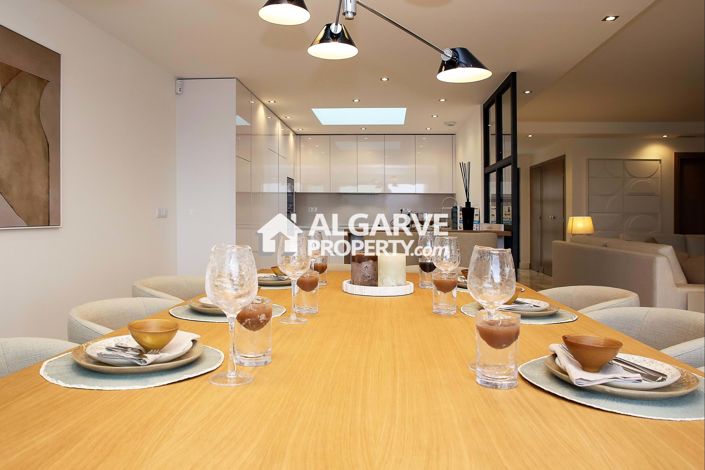 Image No.12-4 Bed Villa for sale