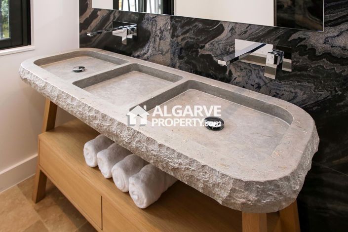 Image No.25-4 Bed Villa for sale