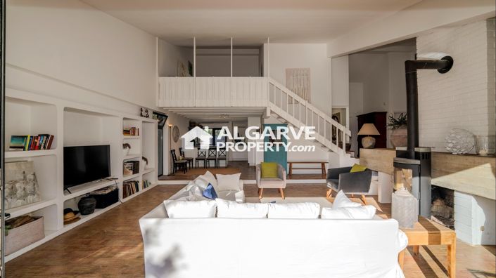 Image No.17-4 Bed Villa for sale