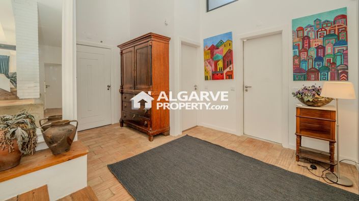 Image No.18-4 Bed Villa for sale