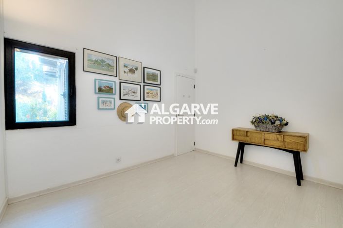 Image No.40-4 Bed Villa for sale