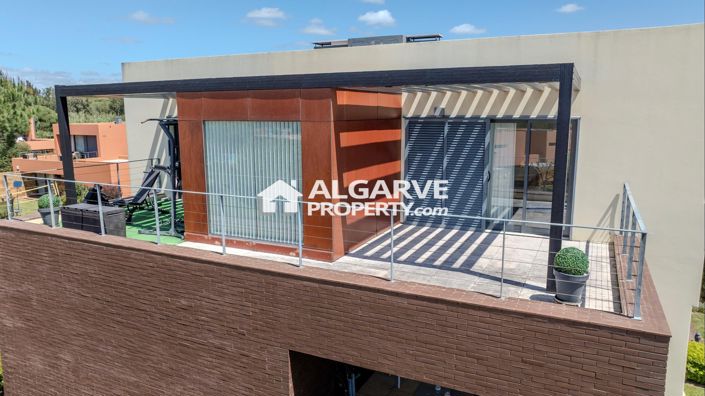 Image No.30-3 Bed Apartment for sale