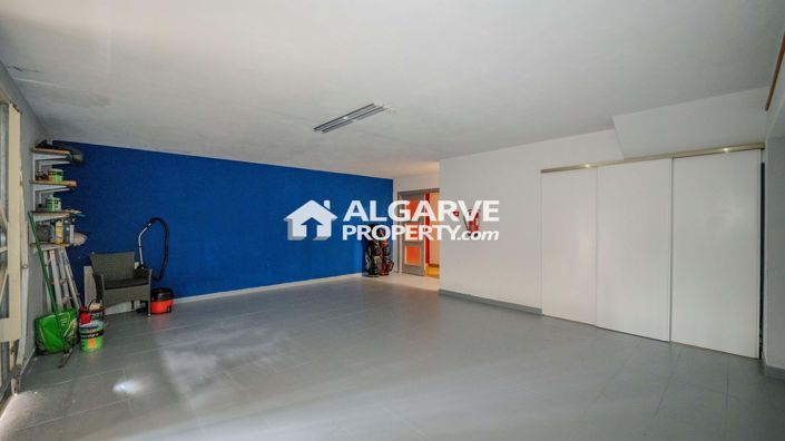 Image No.9-5 Bed Villa for sale