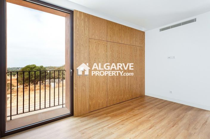 Image No.16-3 Bed Villa for sale