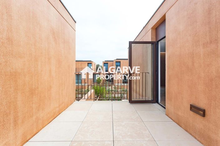 Image No.29-3 Bed Villa for sale