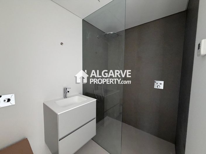 Image No.15-4 Bed Villa for sale