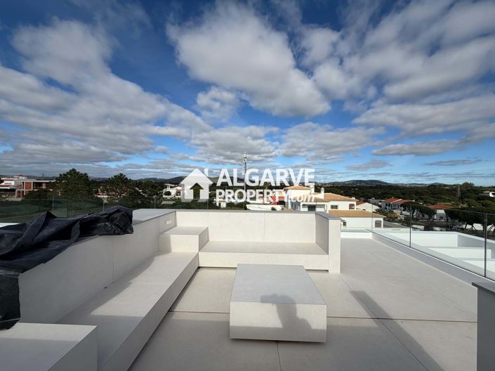 Image No.23-4 Bed Villa for sale