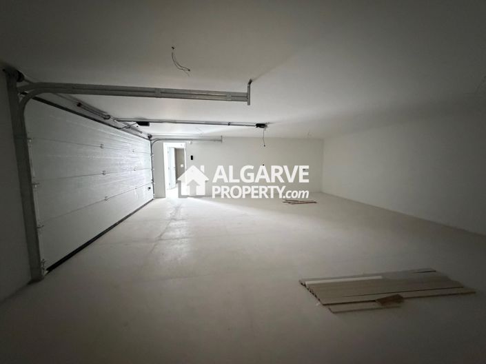 Image No.25-4 Bed Villa for sale