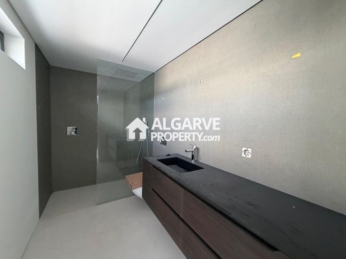 Image No.27-4 Bed Villa for sale