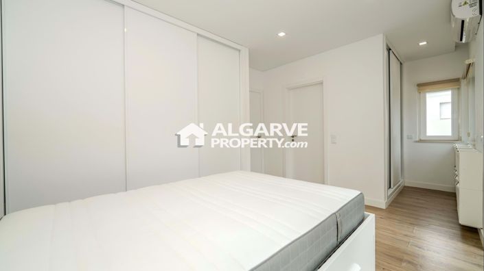 Image No.15-2 Bed Villa for sale