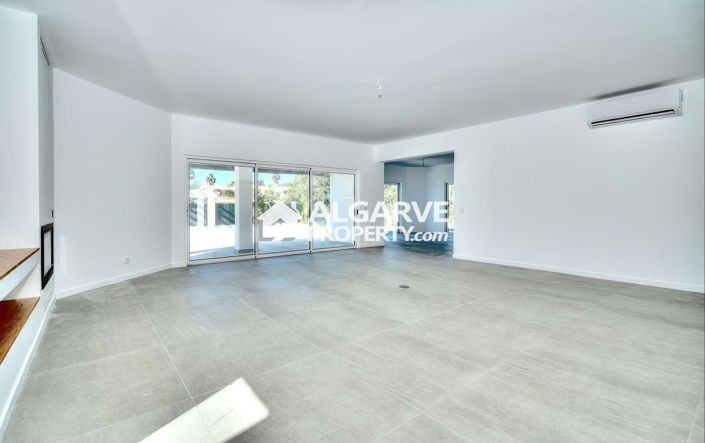 Image No.17-4 Bed Villa for sale