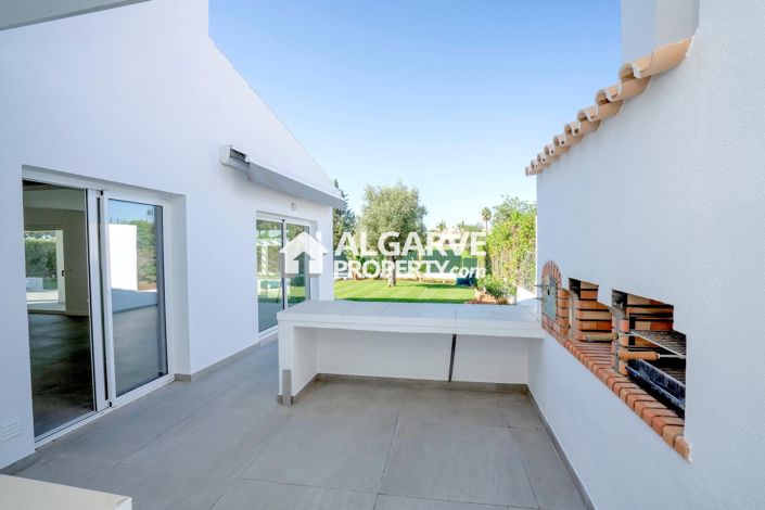 Image No.25-4 Bed Villa for sale