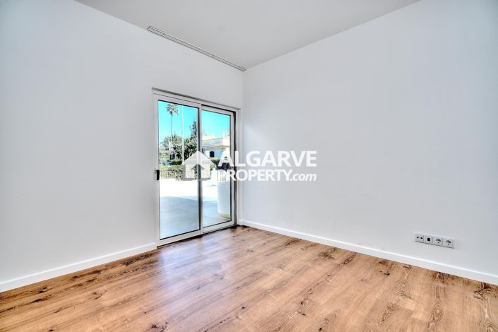 Image No.28-4 Bed Villa for sale