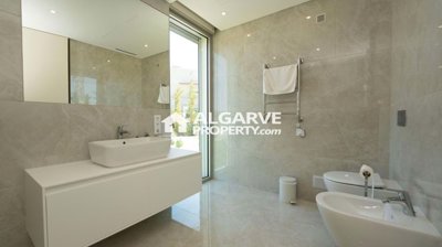 3-11895-78d1f4f8b6655591b02d22fabb36a692d73cc