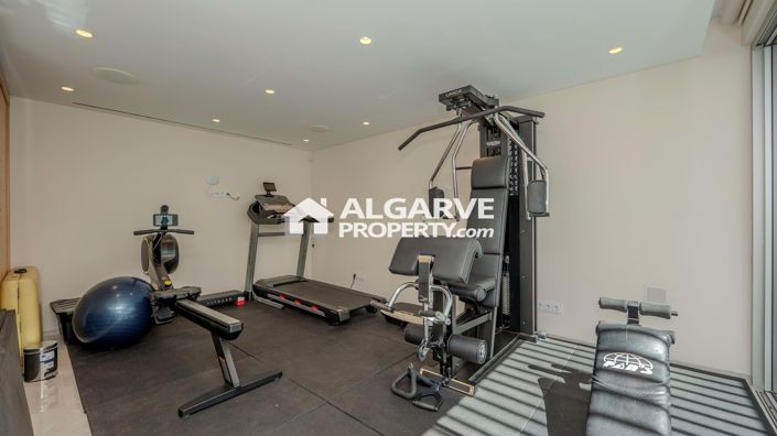 Image No.17-5 Bed Villa for sale