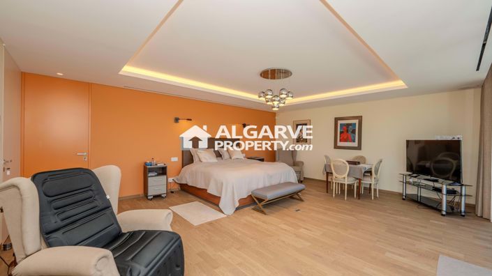 Image No.34-5 Bed Villa for sale