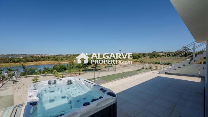 Image No.37-5 Bed Villa for sale