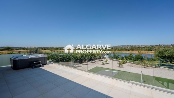 Image No.38-5 Bed Villa for sale