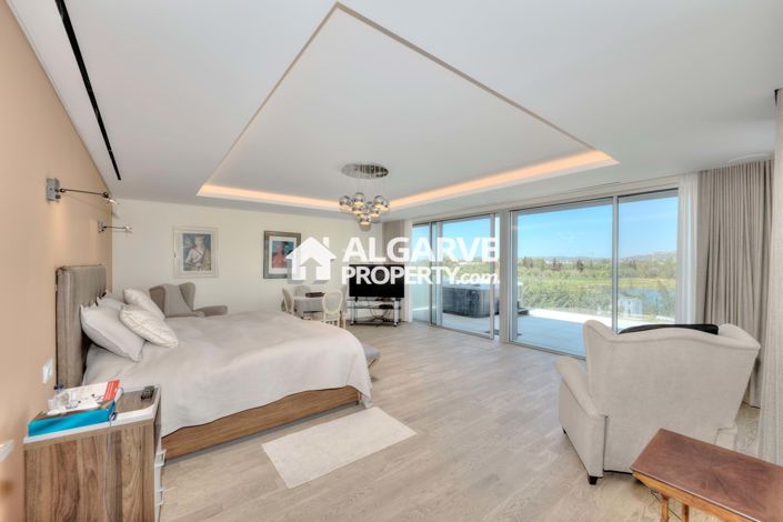 Image No.4-5 Bed Villa for sale