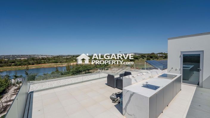 Image No.40-5 Bed Villa for sale