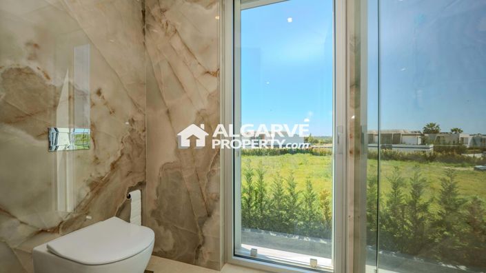 Image No.43-5 Bed Villa for sale