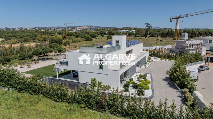 Image No.47-5 Bed Villa for sale