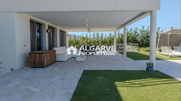 Image No.48-5 Bed Villa for sale