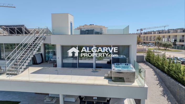 Image No.49-5 Bed Villa for sale