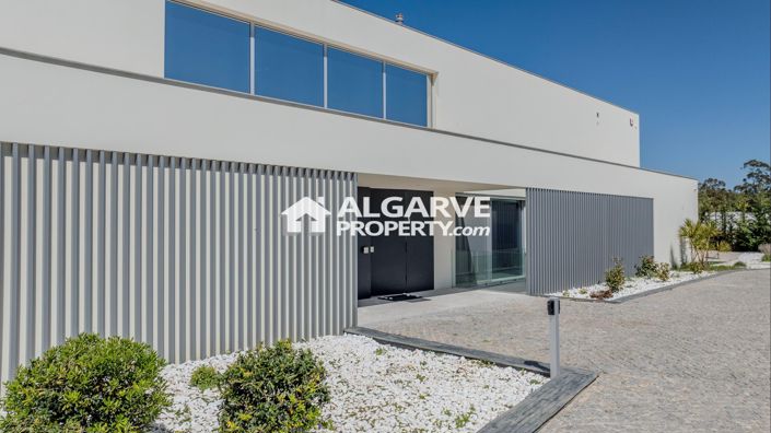 Image No.53-5 Bed Villa for sale