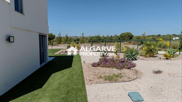 Image No.56-5 Bed Villa for sale