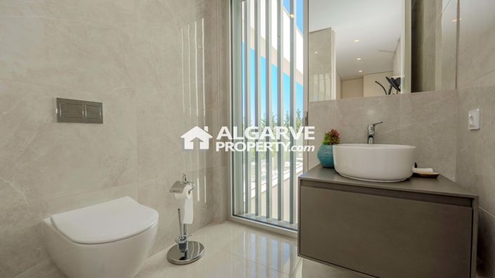 Image No.6-5 Bed Villa for sale