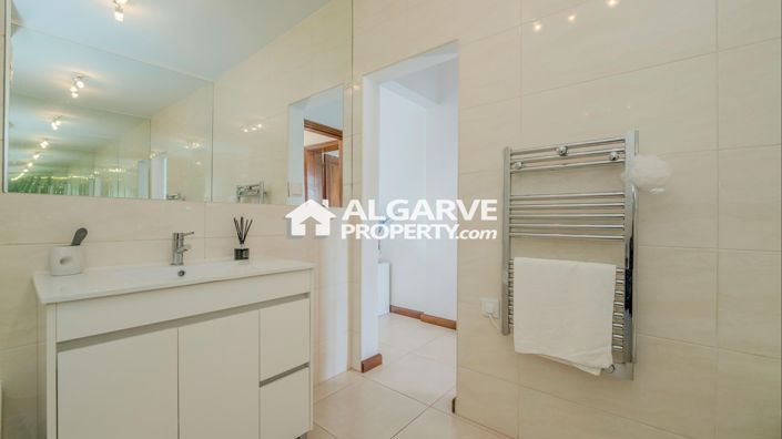 Image No.19-2 Bed Apartment for sale