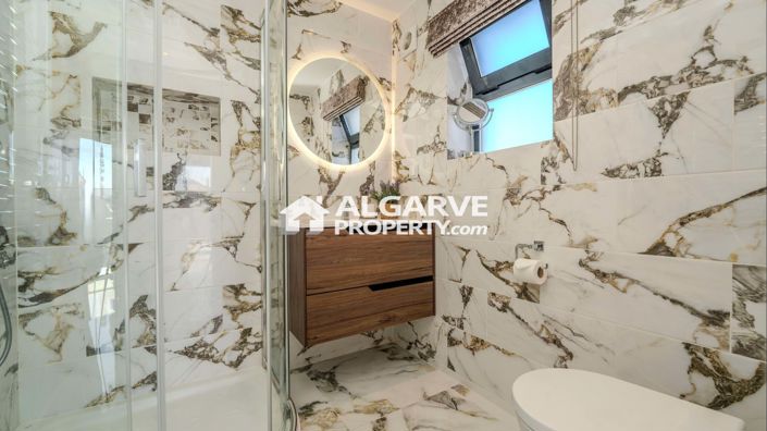 Image No.11-3 Bed Villa for sale