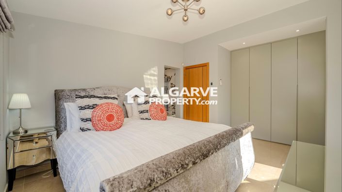 Image No.16-3 Bed Villa for sale