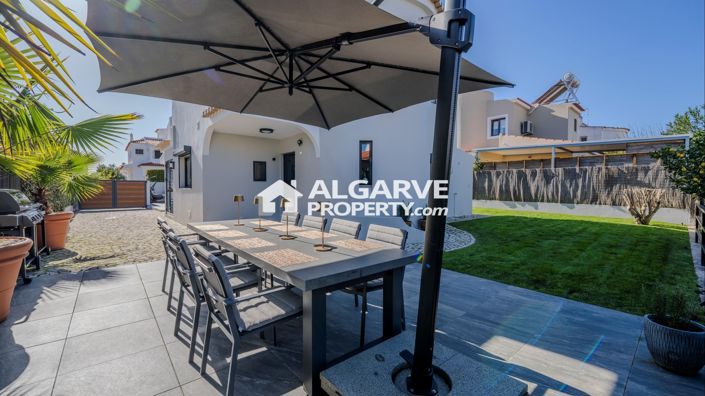 Image No.20-3 Bed Villa for sale