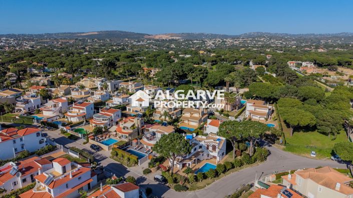 Image No.30-3 Bed Villa for sale