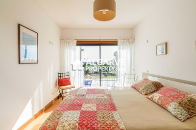 3-12315-78d1f4f8b6655591b02d22fabb36a692d73cc