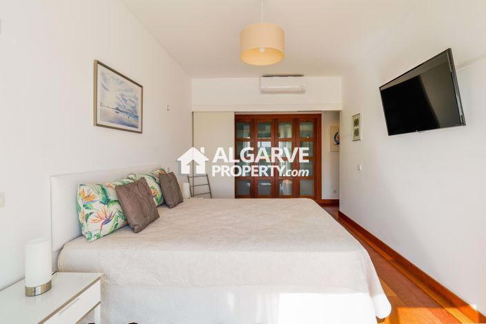 Image No.18-2 Bed Apartment for sale