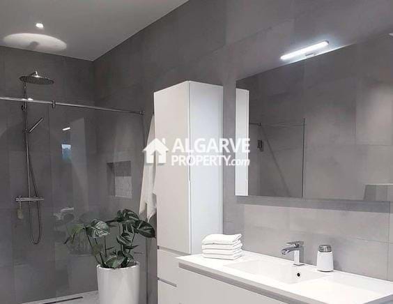 Image No.7-Terre de 4 chambres à vendre à Montenegro