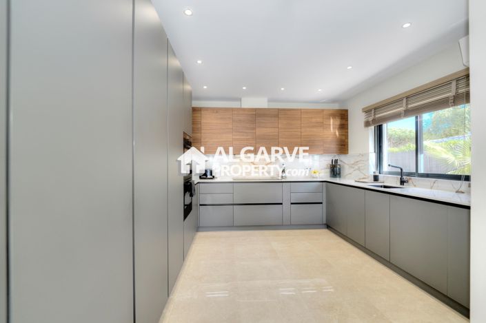 Image No.31-3 Bed Villa for sale