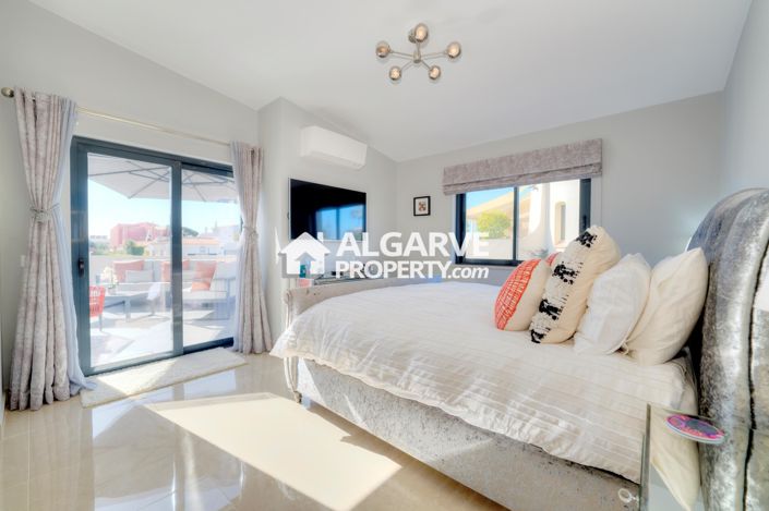 Image No.35-3 Bed Villa for sale