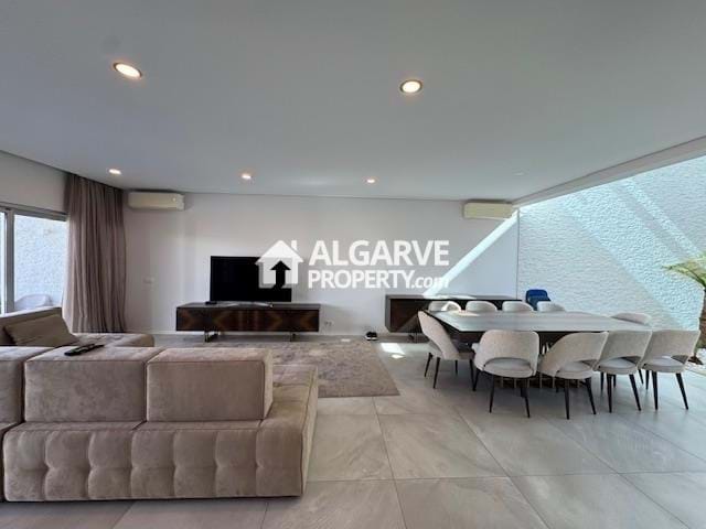 Image No.10-Jumelé de 5 chambres à vendre à Montenegro