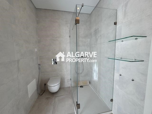 Image No.17-Jumelé de 5 chambres à vendre à Montenegro