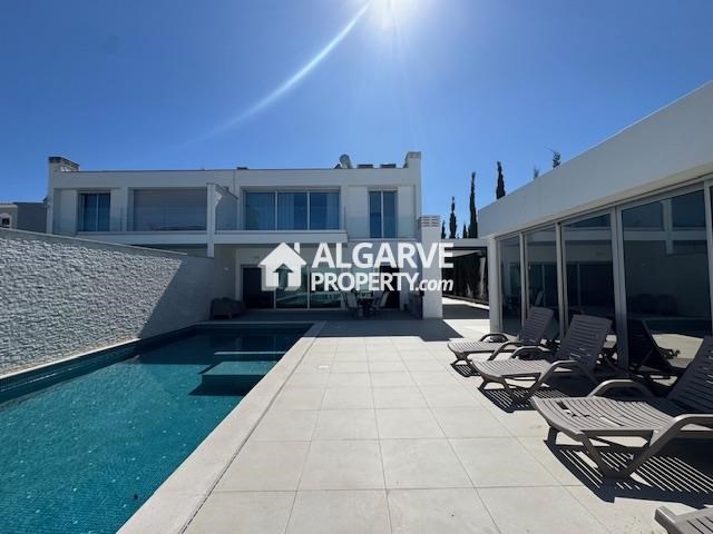 Image No.2-Jumelé de 5 chambres à vendre à Montenegro