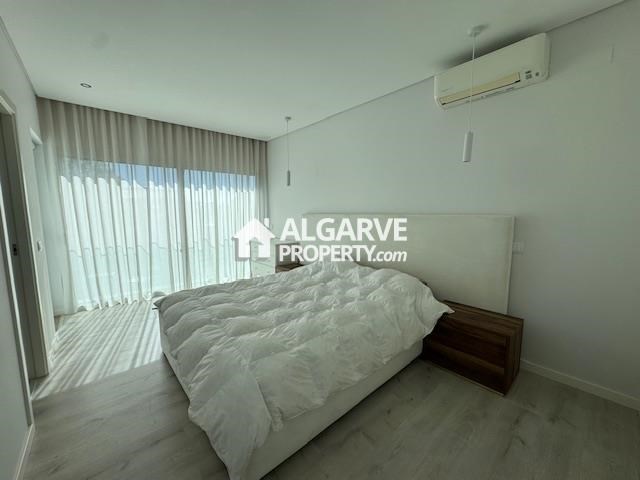 Image No.22-Jumelé de 5 chambres à vendre à Montenegro