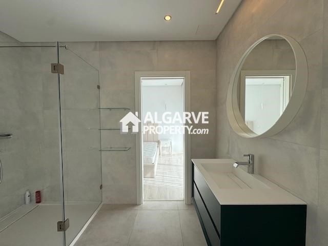 Image No.25-Jumelé de 5 chambres à vendre à Montenegro