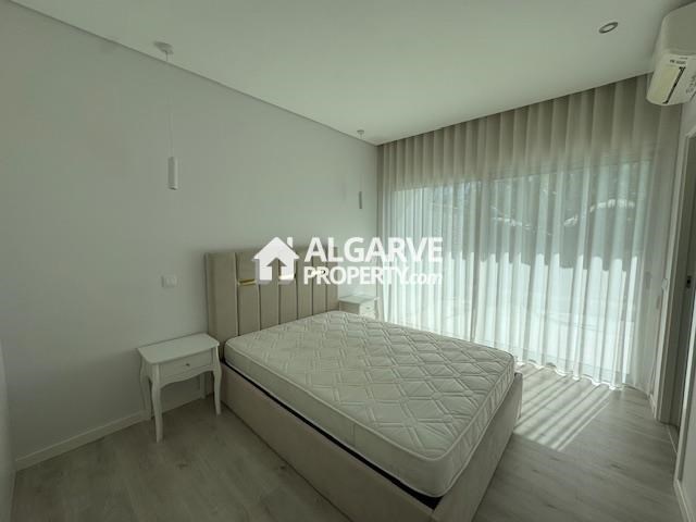 Image No.30-Jumelé de 5 chambres à vendre à Montenegro